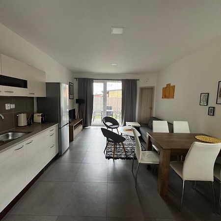 Apartmany Miromar Podivin Exteriör bild