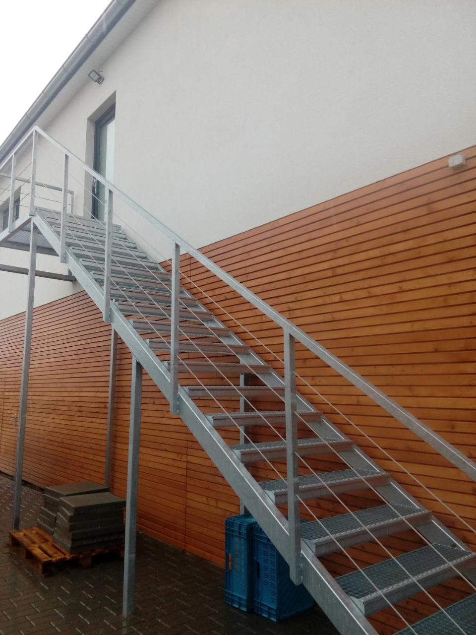 Apartmany Miromar Podivin Exteriör bild