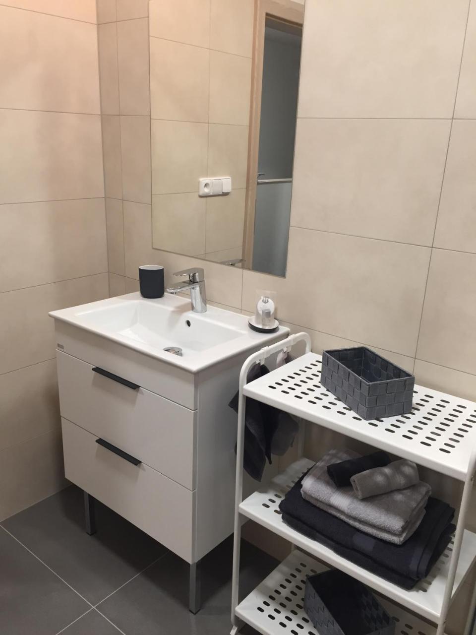 Apartmany Miromar Podivin Exteriör bild