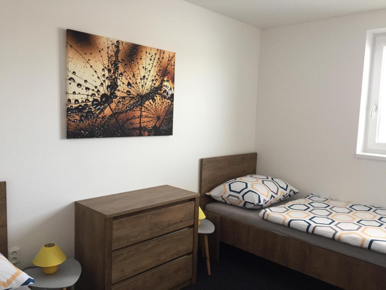 Apartmany Miromar Podivin Exteriör bild
